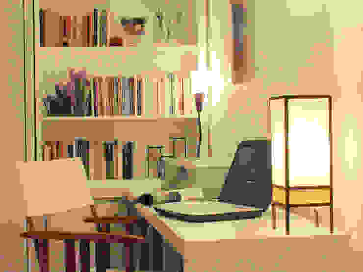 6M2 Cuarto de Huéspedes + Escritorio, MinBai MinBai Study/office لکڑی White