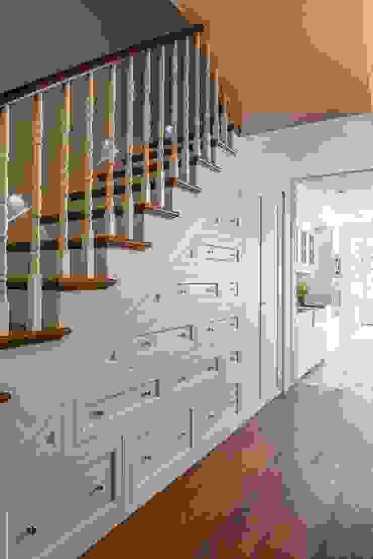 Toninho Noronha Arquitetura Modern kitchen