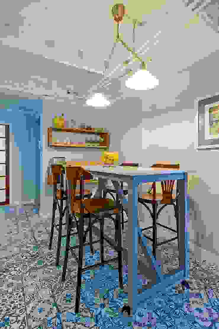 APARTAMENTO FO Studio Boscardin.Corsi Arquitetura Cozinhas rústicas