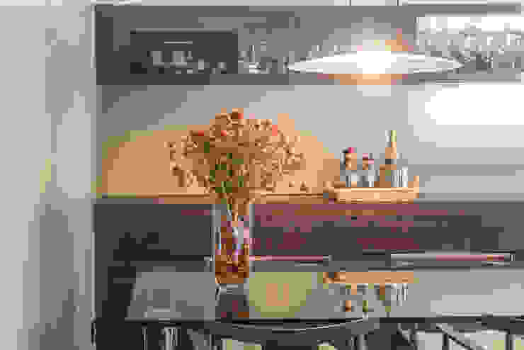 Interiorismo para segundas residencias | Batua Interiores Creativos, Batua Interiores Creativos Batua Interiores Creativos Mediterranean style dining room Glass Multicolored
