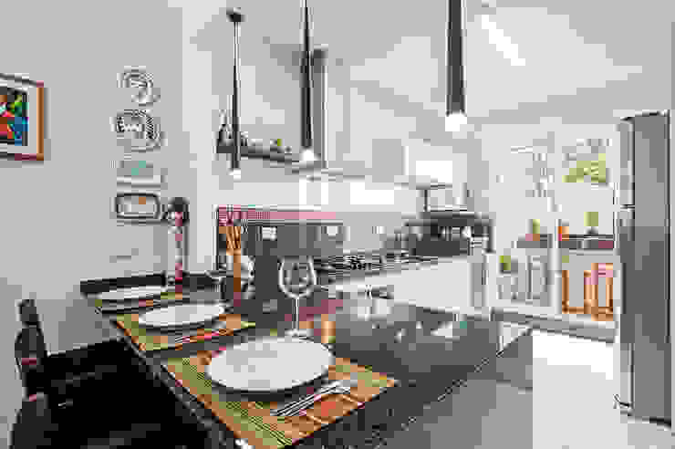 Patrícia Azoni Arquitetura + Arte & Design Cocinas tropicales