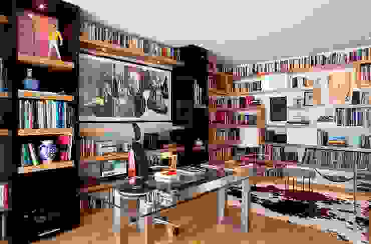 Artica by CSS Estudios y despachos de estilo moderno