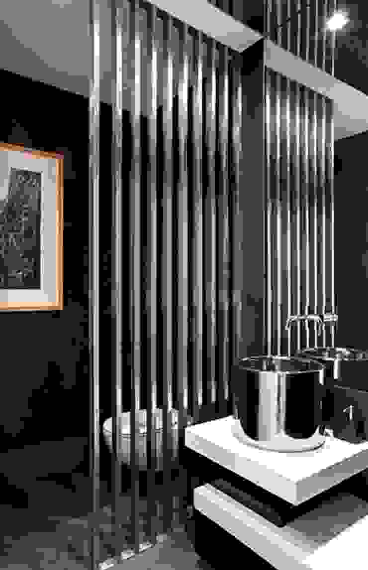 Artica by CSS Baños de estilo moderno