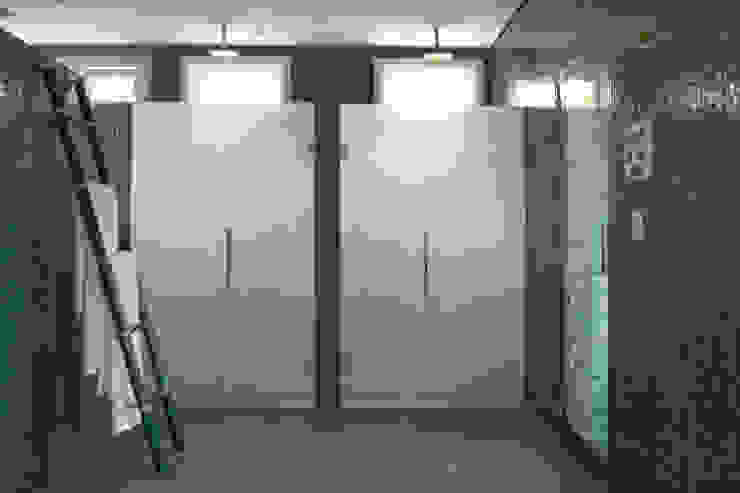 Célia Orlandi por Ato em Arte SpaPool & spa accessories