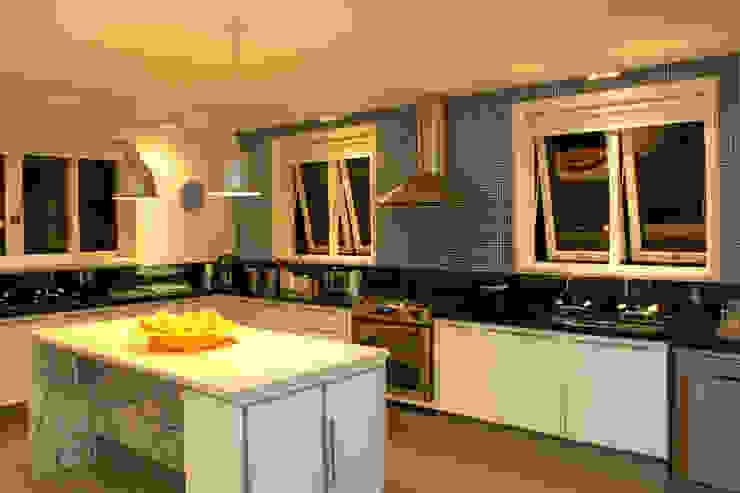 Célia Orlandi por Ato em Arte KitchenBench tops