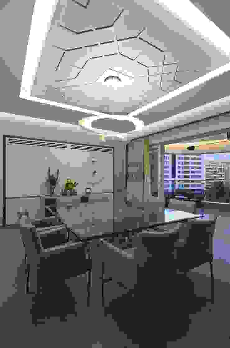 Archtype Salas de jantar modernas