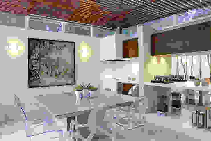 Espaço Gourmet - Ville Bosquée, Michelle Machado Arquitetura Michelle Machado Arquitetura Phòng ăn phong cách hiện đại Gỗ White