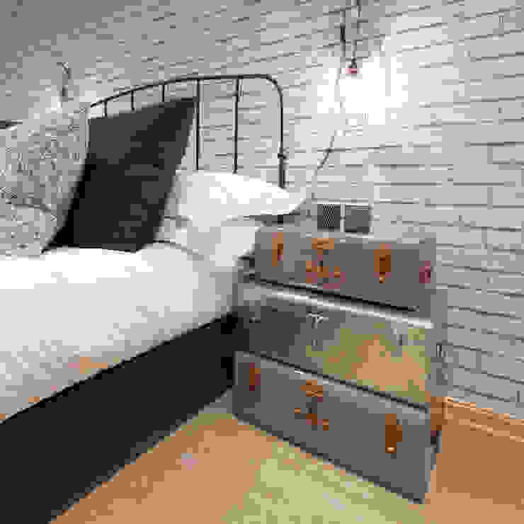 The Cotton Exchange - Bedroom Jigsaw Interior Architecture & Design Camera da letto in stile industriale Accessori & Decorazioni