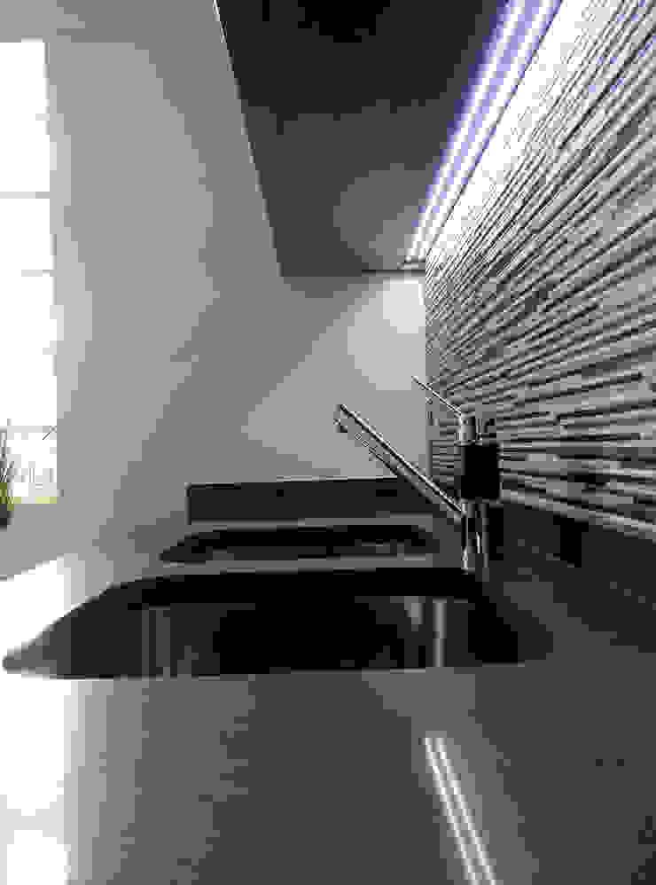 Cozinhas modernas por Happy Ideas At Home - Arquitetura e Remodelação de Interiores Moderno