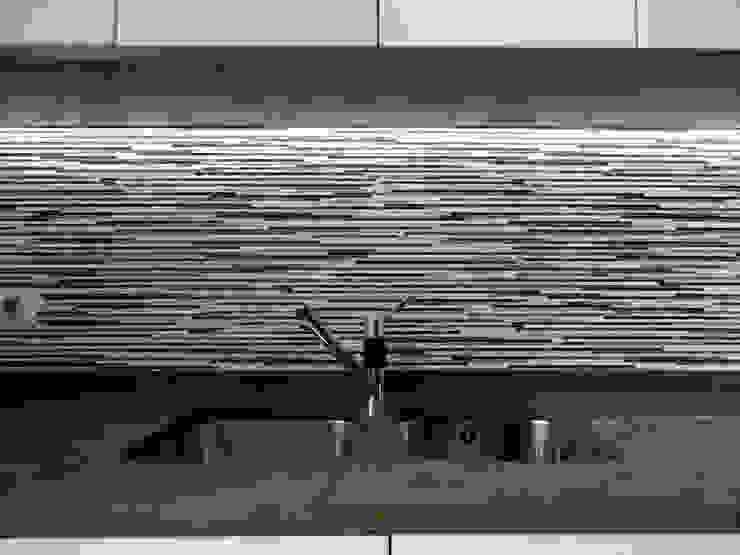 Cozinhas modernas por Happy Ideas At Home - Arquitetura e Remodelação de Interiores Moderno