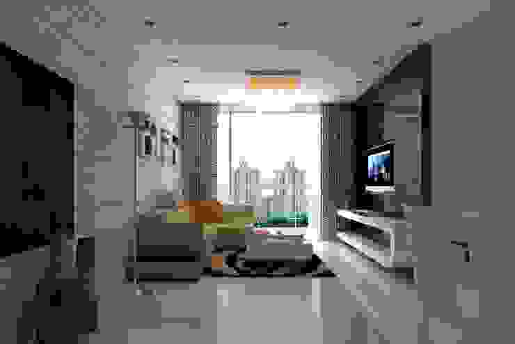 Spacious Designs Architects Pvt. Ltd. Salas de estar modernas