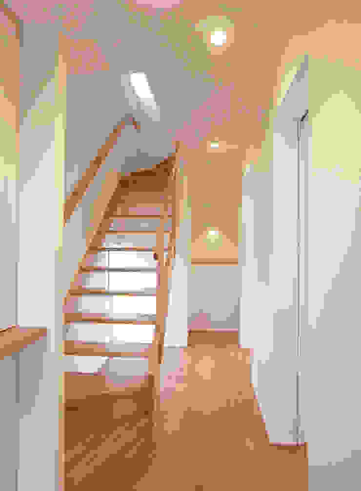 祐成大秀建築設計事務所 Scandinavian style corridor, hallway& stairs Wood White