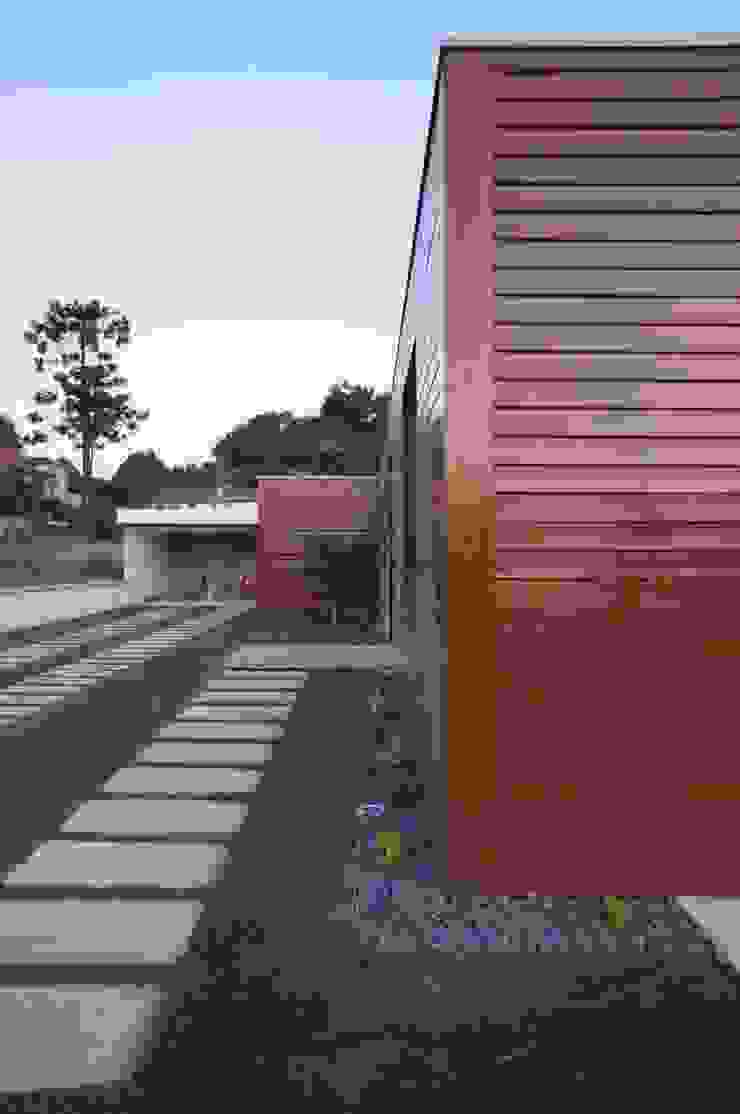 โดย Lethes House โมเดิร์น