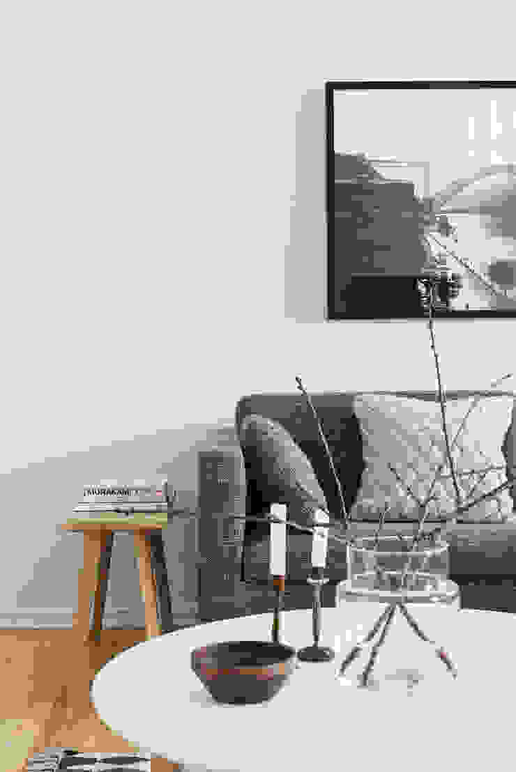 Modern living room by Architect Your Home Modern