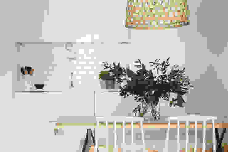 Modern kitchen by Architect Your Home Modern