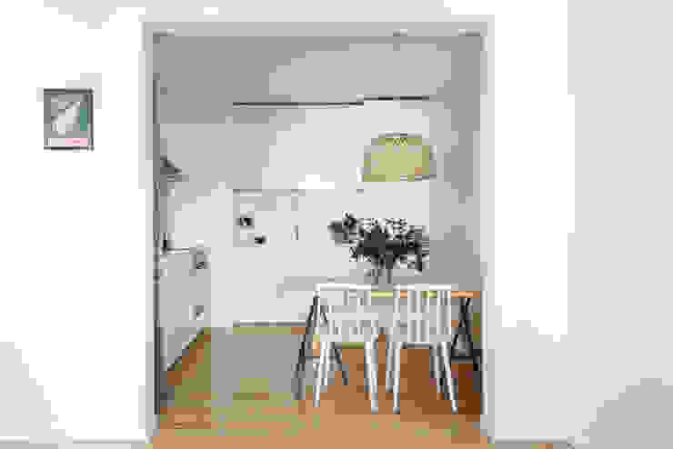 Modern kitchen by Architect Your Home Modern