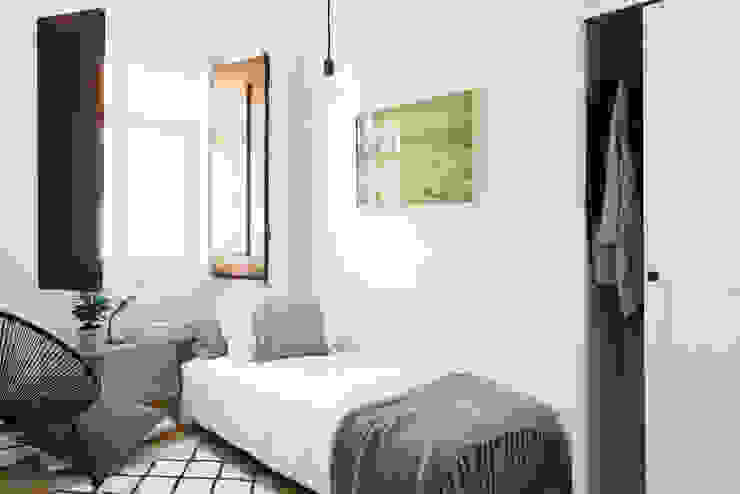 Modern style bedroom by Architect Your Home Modern