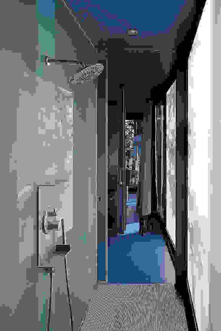 The Sibarist Casa Levene The Sibarist Property & Homes Modern corridor, hallway & stairs