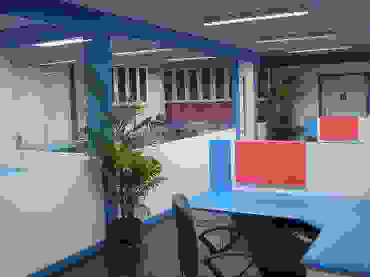Corporate office Ornate Projects Modern study/office