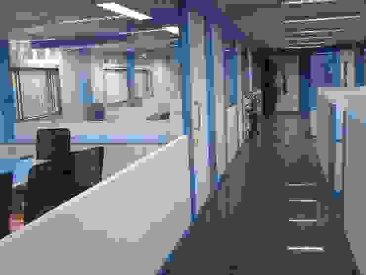 Corporate office Ornate Projects Modern study/office