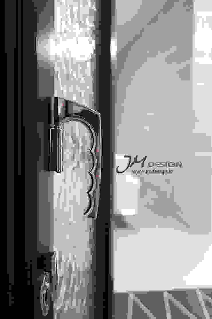 JMdesign Finestre & Porte in stile moderno