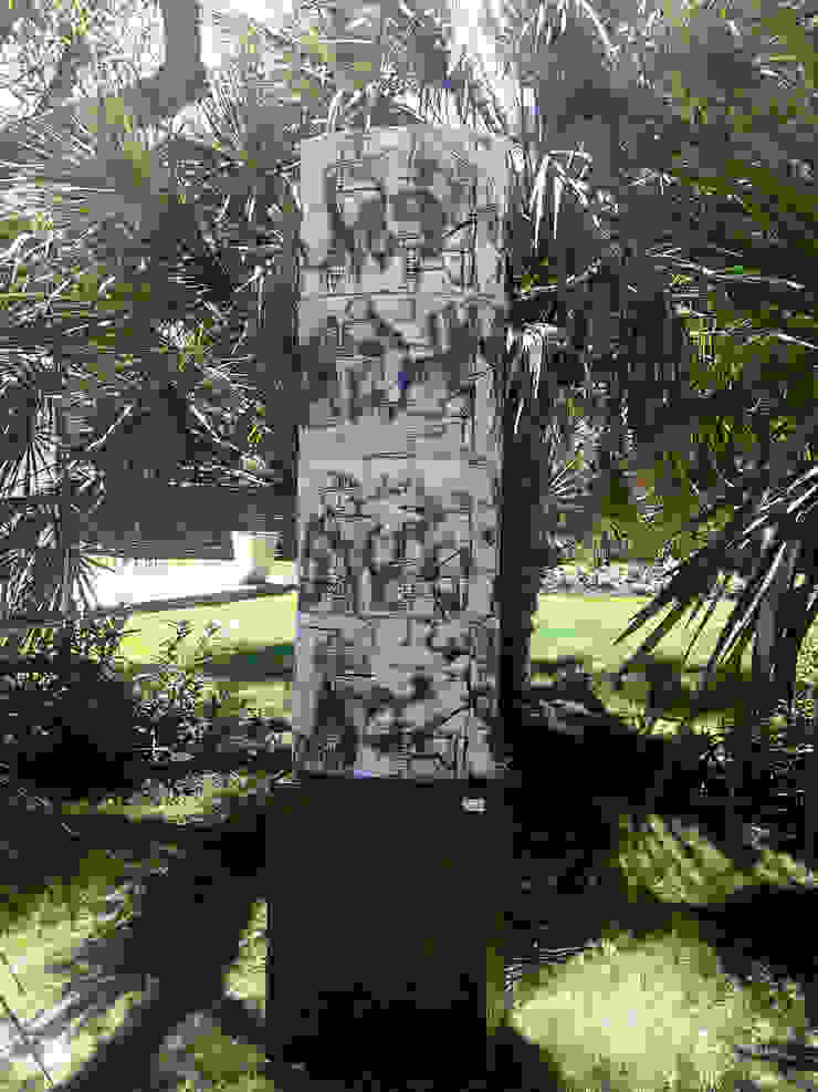 colonne ruisselante JOCELYNE BOSSCHOT ArtSculptures Céramique Blanc