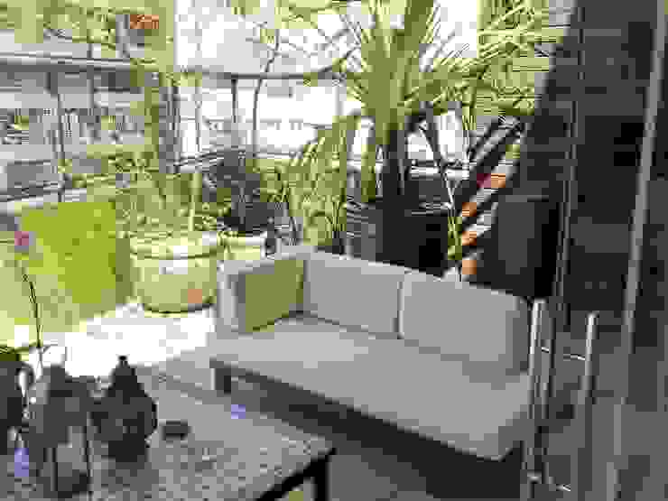 Luciani e Associados Arquitetura Балкон и терраса в стиле модерн