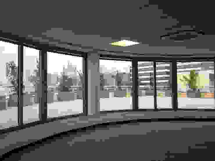 Scènes d'extérieur Balcone, Veranda & Terrazza in stile moderno