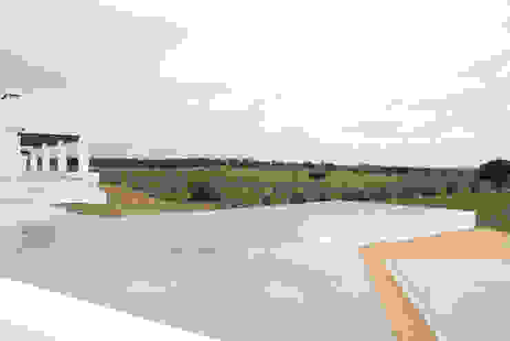 atelier B-L Piscinas de estilo minimalista