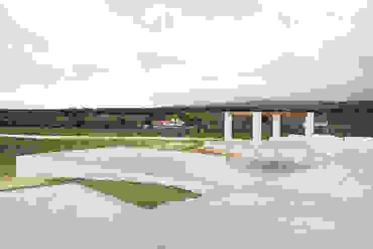 atelier B-L Piscinas de estilo minimalista