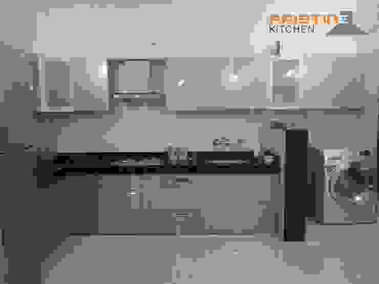 Modern kitchen by Pristine Kitchen Modern