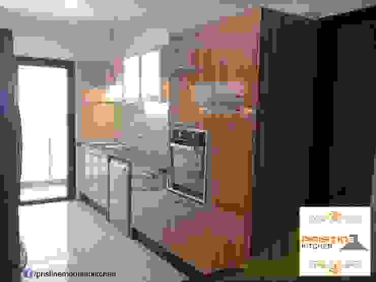 Modern kitchen by Pristine Kitchen Modern