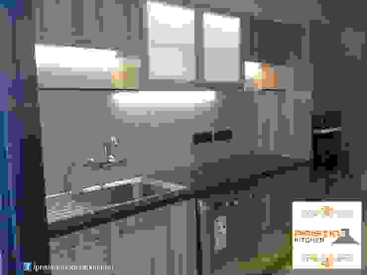 Modern kitchen by Pristine Kitchen Modern