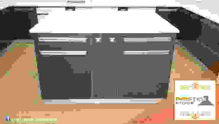 Modern kitchen by Pristine Kitchen Modern