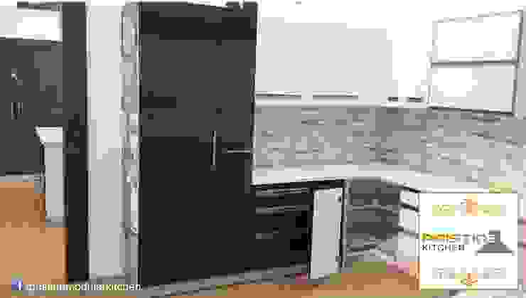Modern kitchen by Pristine Kitchen Modern