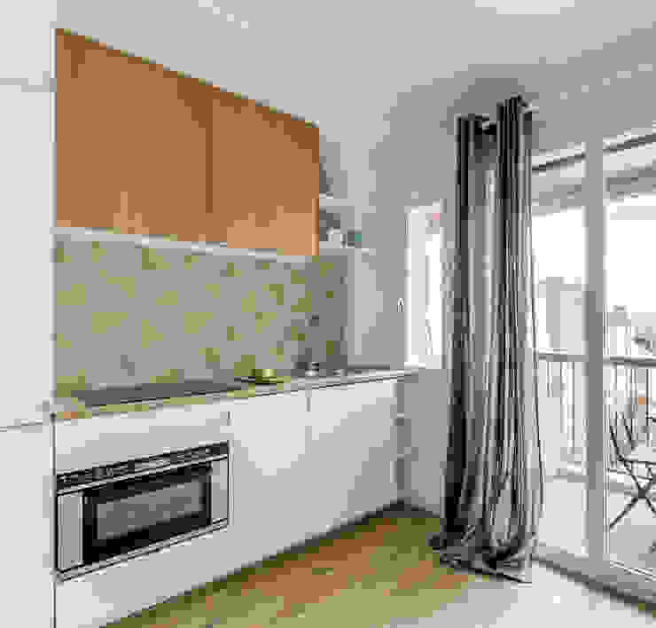 Transition Interior Design Modern kitchen