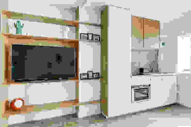 Transition Interior Design Modern kitchen