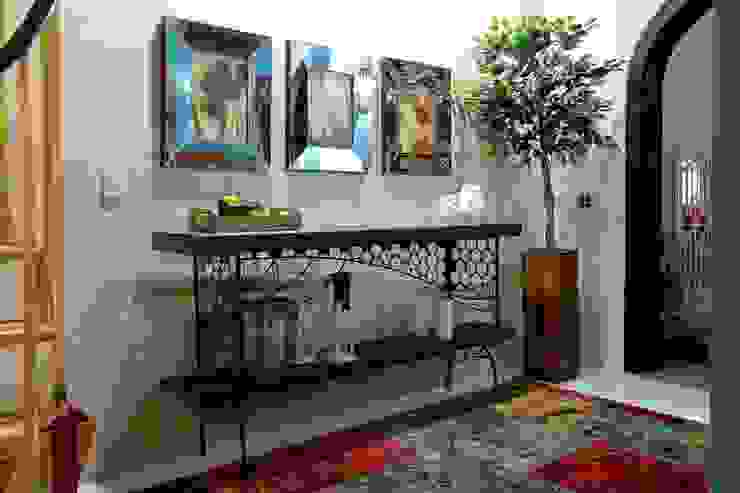 Sala de Boas Vindas - Mostra Morar Mais por Menos MS 2015, A7 Arquitetura | Design A7 Arquitetura | Design راهرو به سبک عجیب و غریب، راهرو و پله ها