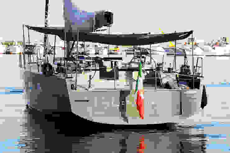 LUCE GUIDA, Luca Dini Design Luca Dini Design Minimalistische Yachten & Jets