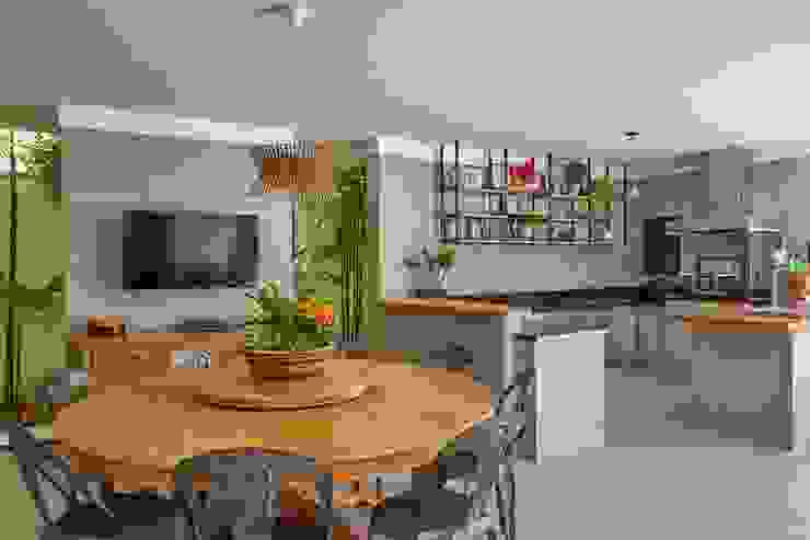 Varanda Varandas, alpendres e terraços modernos por Piloni Arquitetura Moderno