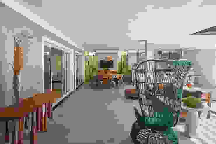 Varanda Varandas, alpendres e terraços modernos por Piloni Arquitetura Moderno