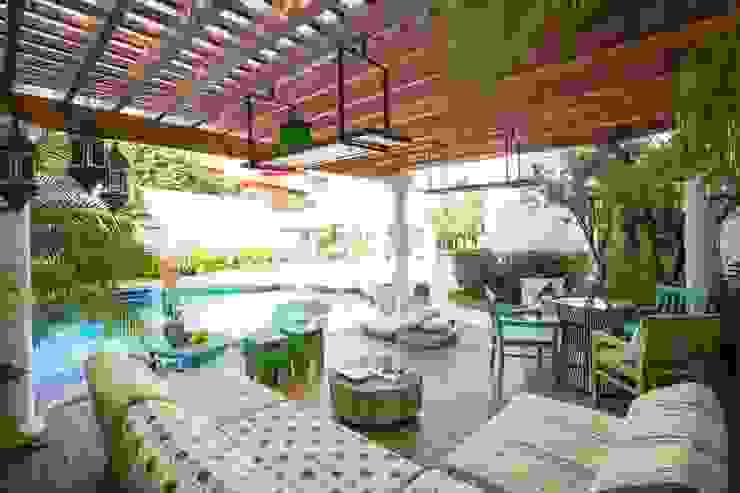 Residência Condiminio Damha 1 Varandas, alpendres e terraços modernos por Piloni Arquitetura Moderno