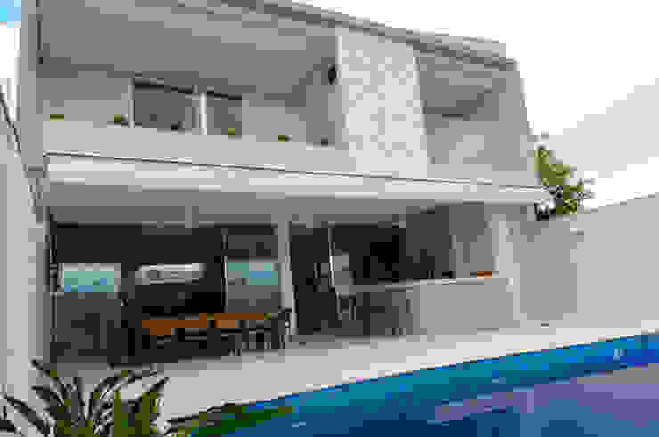 A/ZERO Arquitetura Balcone, Veranda & Terrazza in stile moderno