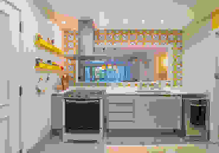Emmilia Cardoso Designers Associados Dapur Modern