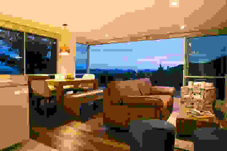 modern  by Cristina Cortés Diseño y Decoración , Modern   