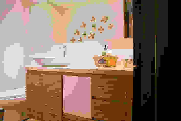 modern  by Cristina Cortés Diseño y Decoración , Modern Wood Wood effect 