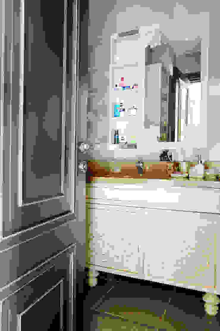 Modern style bathrooms by Bilgece Tasarım Modern