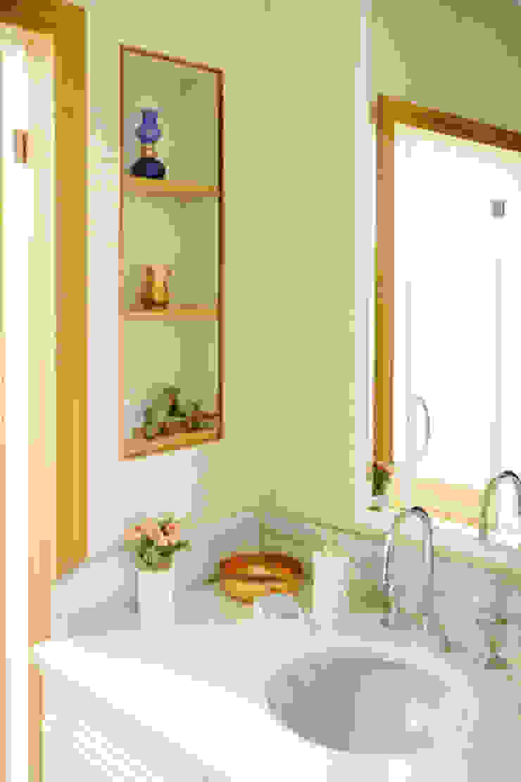 Modern style bathrooms by Bilgece Tasarım Modern