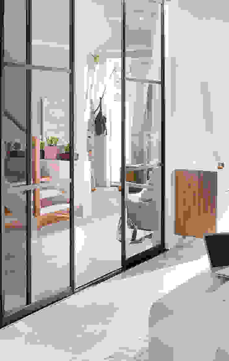 Salas de estar modernas por Elfa Deutschland GmbH Moderno