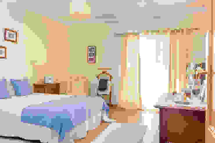 Dormitorios de estilo  de Pedro Brás - Fotógrafo de Interiores e Arquitectura | Hotelaria | Alojamento Local | Imobiliárias , Mediterráneo   